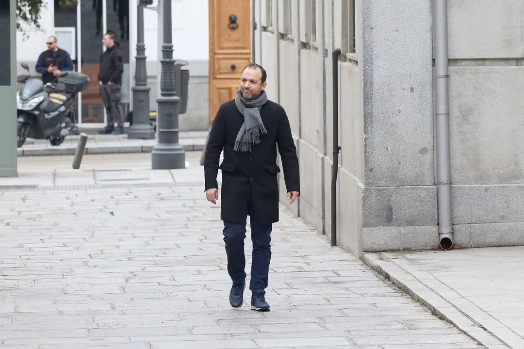 Archivo - El hijo del exministro Jos&eacute; Luis &Aacute;balos, V&iacute;ctor &Aacute;balos, a su llegada a declarar al Tribunal Supremo, a 4 de marzo de 2025, en Madrid (Espa&ntilde;a). El instructor del &lsquo;caso Koldo&rsquo; en el Tribunal Supremo (TS), Leopoldo Puente, ha citado a 17 testigos e