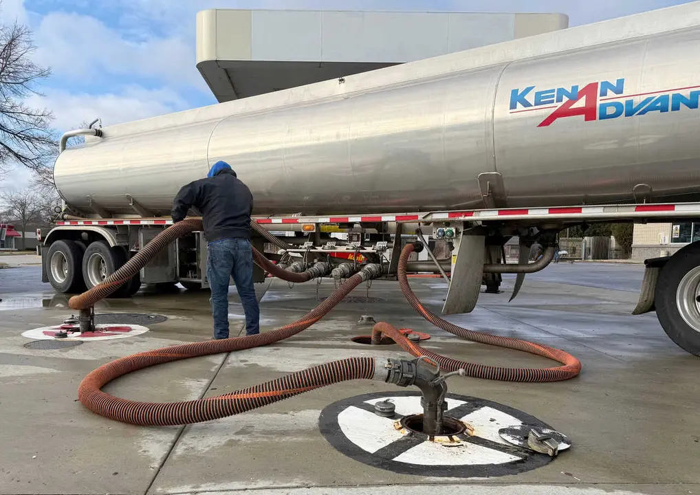 Underground storage tanks are filled by a wholesaler at a gas station in Racine, Wisconsin Friday January 9, 2026, the day oil company executives met with President Donald J. Trump. It is not clear what effect Trump&rsquo;s proposed American takeover of Venezuela&rsquo;s oil industry will have on domestic oil prices.