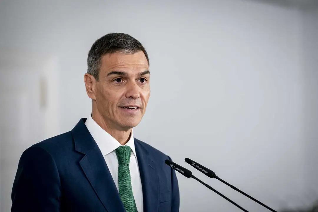 Archivo - El presidente del Gobierno, Pedro S&aacute;nchez, comparece ante los medios tras su reuni&oacute;n con el canciller de la Rep&uacute;blica Federal de Alemania, Friedrich Merz, en el Palacio de la Moncloa, a 18 de septiembre de 2025, en Madrid (Espa&ntilde;a). Foto de archi