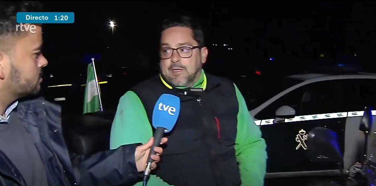 Vecino de Adamuz que acudi&oacute; a ayudar con su Quad | RTVE