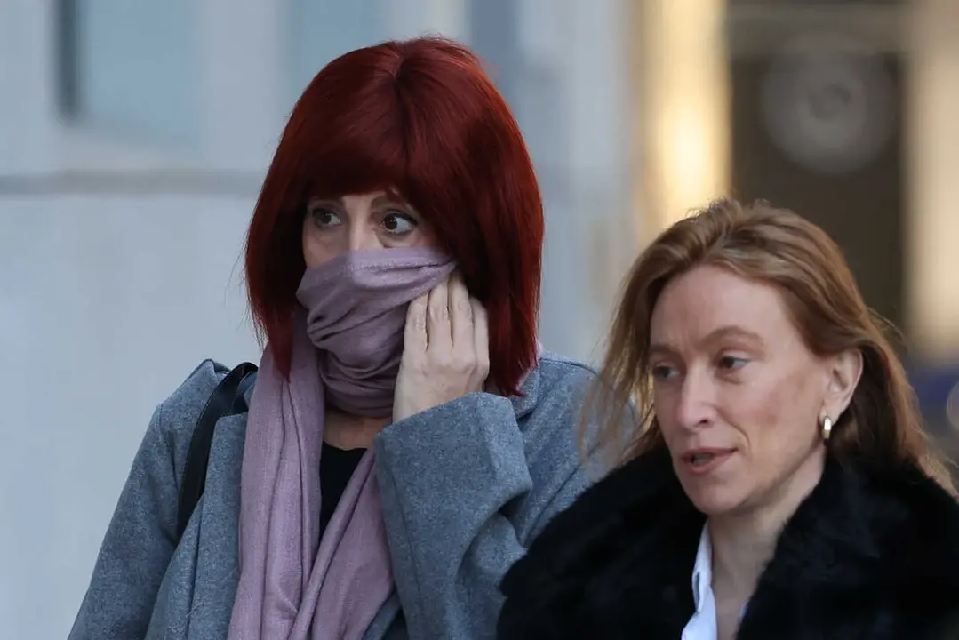 La expareja de Koldo Garc&iacute;a, Patricia Uriz (i), a su llegada a la Audiencia Nacional para declarar como investigada por el 'caso Koldo', a 20 de enero de 2026, en Madrid (Espa&ntilde;a).