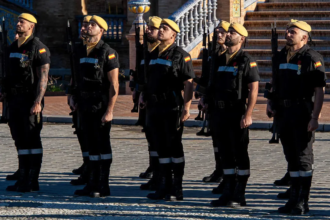 Miembros de la UME durante la parada militar celebrada en la Plaza de Espa&ntilde;a de Sevilla con motivo de la Pascua Militar, a 6 de enero de 2026 en Sevilla, Espa&ntilde;a