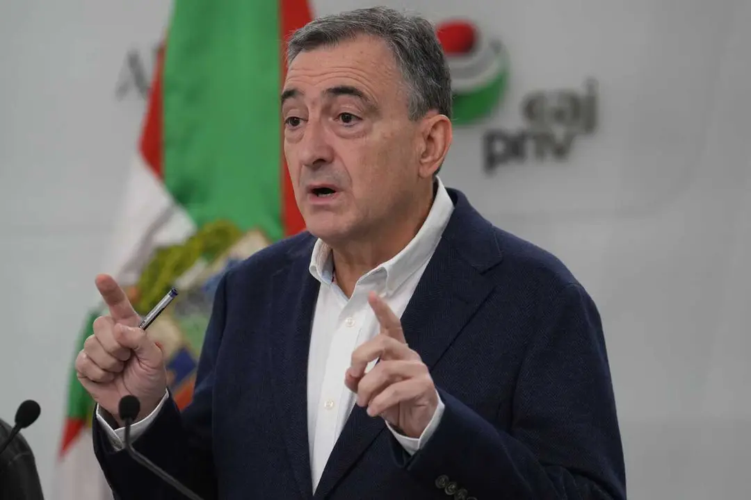 Archivo - El presidente del EBB del PNV, Aitor Esteban, en una rueda de prensa en Bilbao