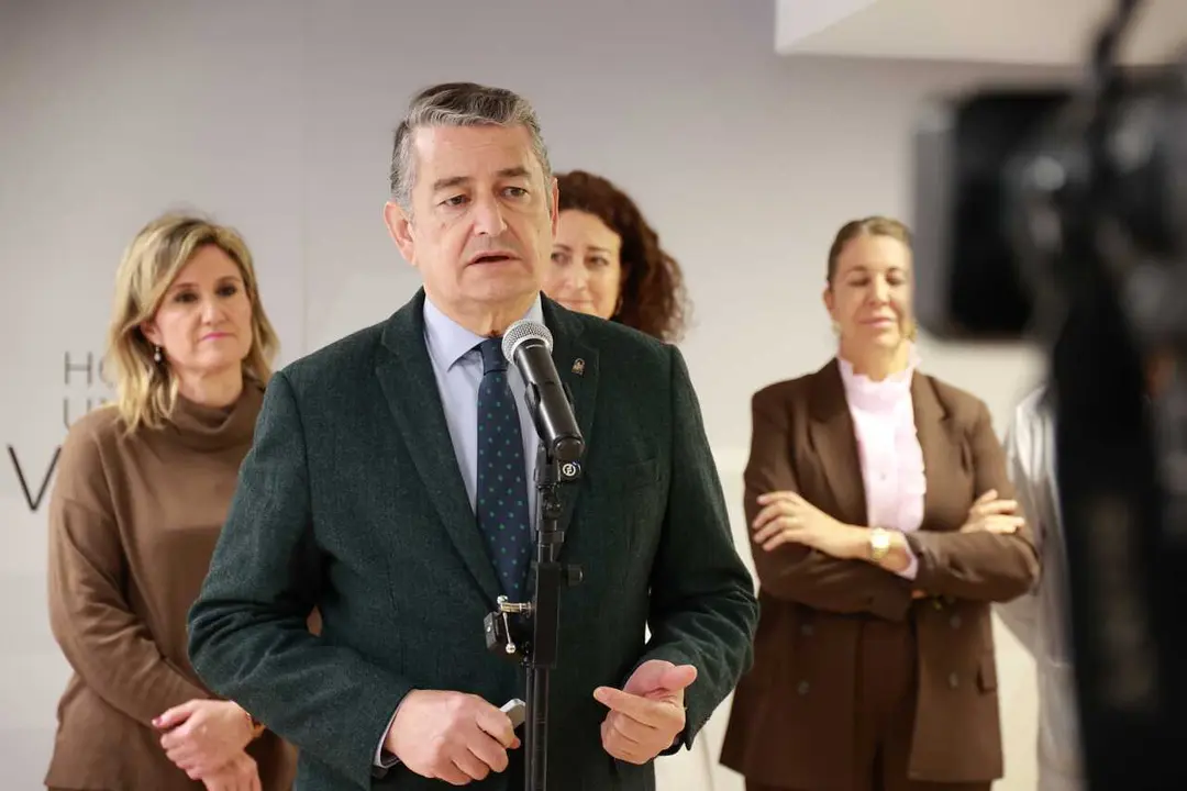 El consejero de Sanidad, Presidencia y Emergencias de la Junta de Andaluc&iacute;a, Antonio Sanz, en la inauguraci&oacute;n de la reforma integral de la Unidad de Salud Mental Comunitaria (USMC) Sur del Hospital Universitario Virgen del Roc&iacute;o de Sevilla.