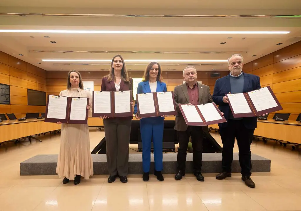 Imagen del acuerdo entre el Ministerio de Sanidad y los sindicatos del &Aacute;mbito sobre el Estatuto Marco.