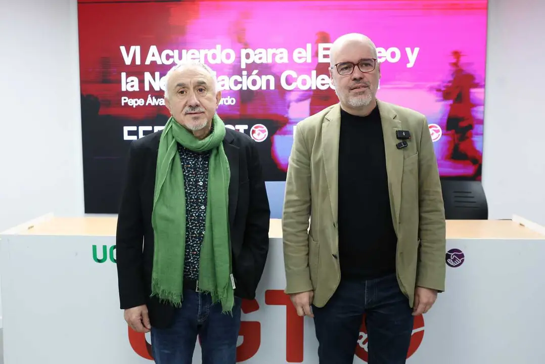 Los secretarios generales de CCOO y UGT, Unai Sordo y Pepe &Aacute;lvarez, durante una rueda de prensa, en la sede de UGT, a 27 de enero de 2026, en Madrid (Espa&ntilde;a). Los sindicatos han presentado la propuesta conjunta de ambas organizaciones para el VI Acuerdo p