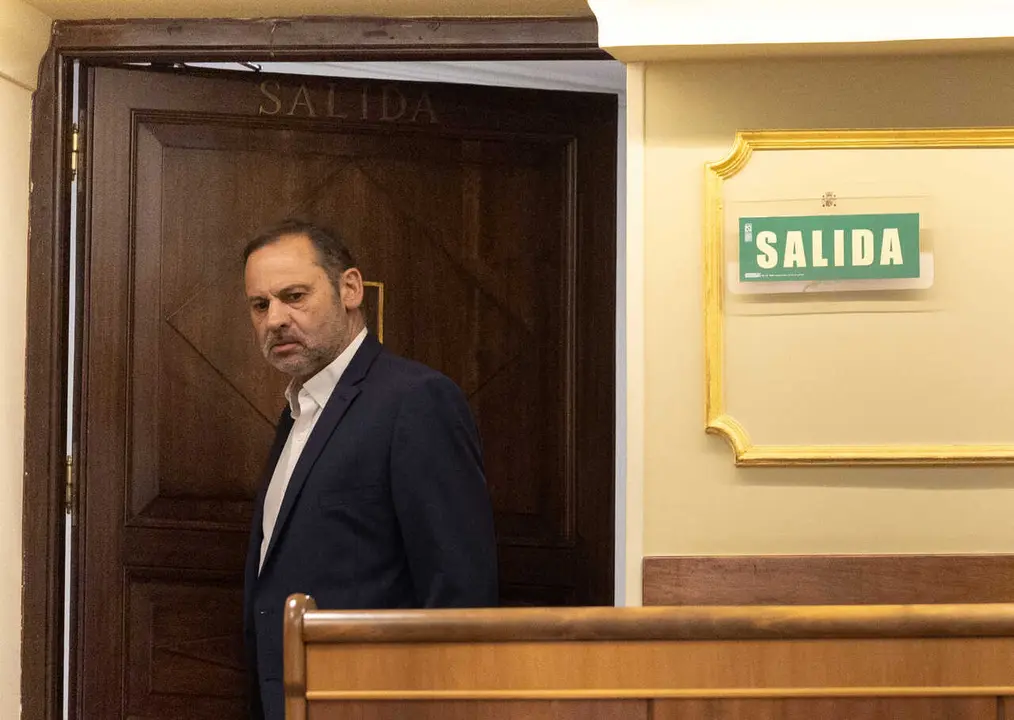 Archivo - El diputado Jos&eacute; Luis &Aacute;balos durante una sesi&oacute;n plenaria