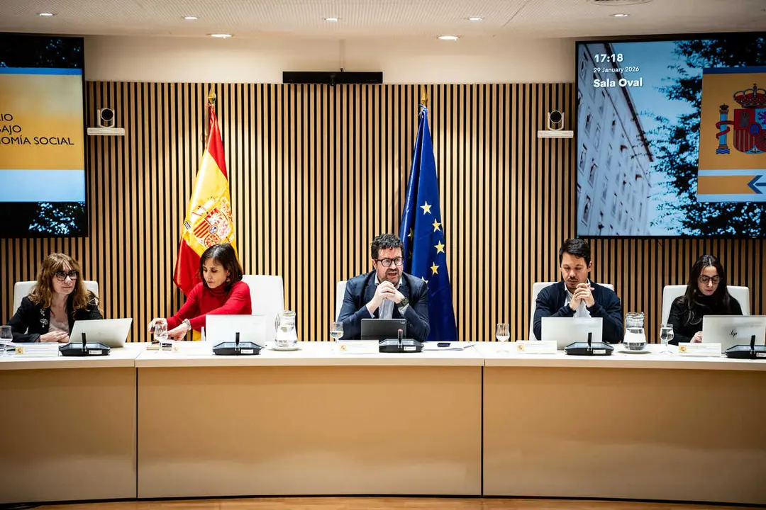 El secretario de Estado de Trabajo, Joaqu&iacute;n P&eacute;rez Rey, preside la mesa de di&aacute;logo social para la subida del salario m&iacute;nimo interprofesional (SMI) de 2026. En Madrid, a 29 de enero de 2026.