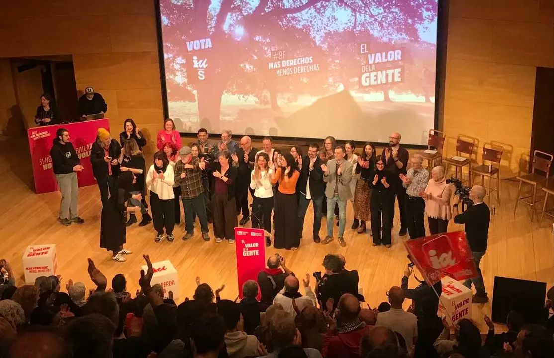 Mitin central de IU-Sumar en la sala Luis Galve del Adutorio de Zaragoza con motivo de las elecciones auton&oacute;micas del 8 de febrero en Arag&oacute;n
