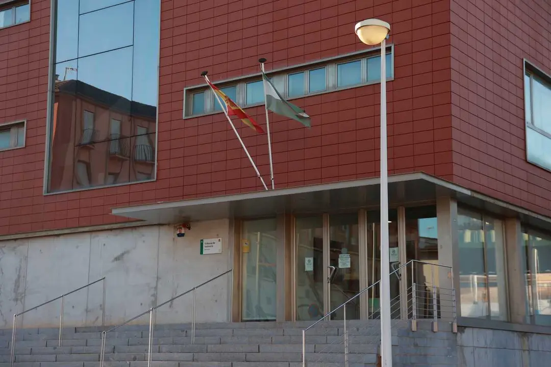 Imagen de la fachada del juzgado de Montoro (C&oacute;rdoba) que asume la investigaci&oacute;n de la causa del accidente ferroviario ocurrido en la localidad cordobesa de Adamuz.