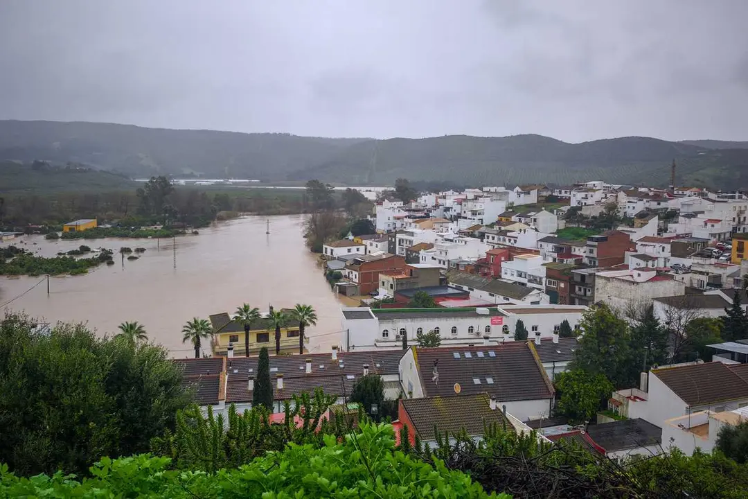 Imagen de la localidad gaditana de San Mart&iacute;n del Tesorillo y su entorno pr&oacute;ximo inundado tras el paso de la borrasca Leonardo. A 5 de febrero de 2026, en Jimena de la Frontera, C&aacute;diz (Andaluc&iacute;a, Espa&ntilde;a).