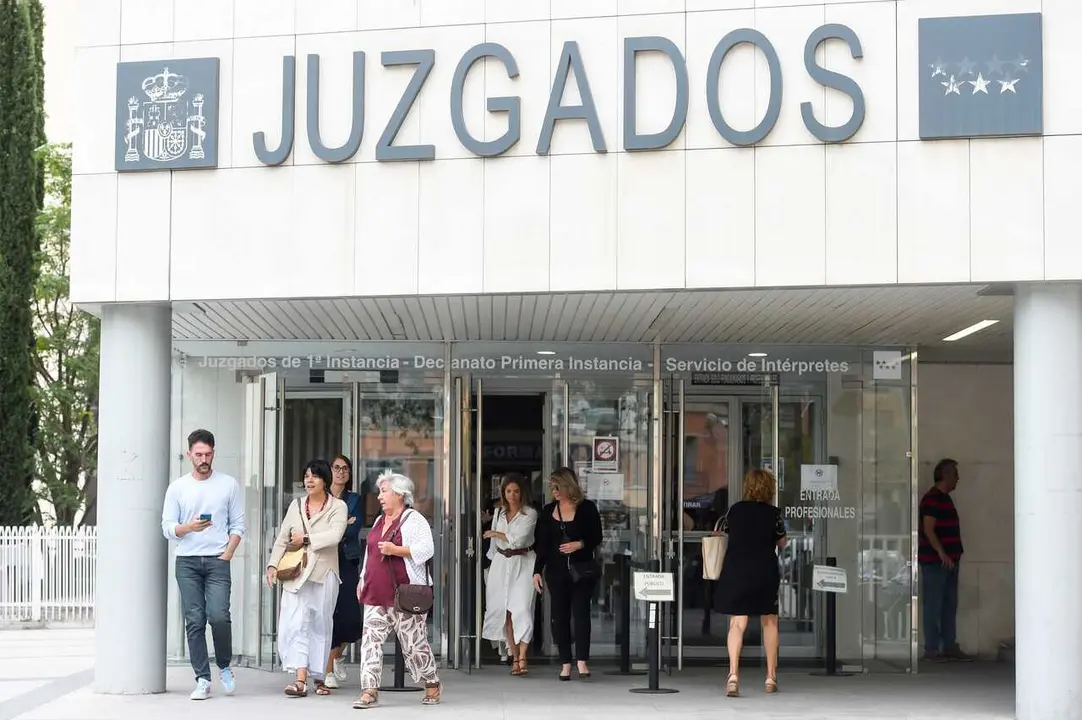 Archivo - La asesora de Moncloa, Cristina &Aacute;lvarez, a su llegada a declarar por el &lsquo;caso Bego&ntilde;a G&oacute;mez&rsquo;, en los Juzgados de Plaza de Castilla, a 10 de septiembre de 2025, en Madrid (Espa&ntilde;a).