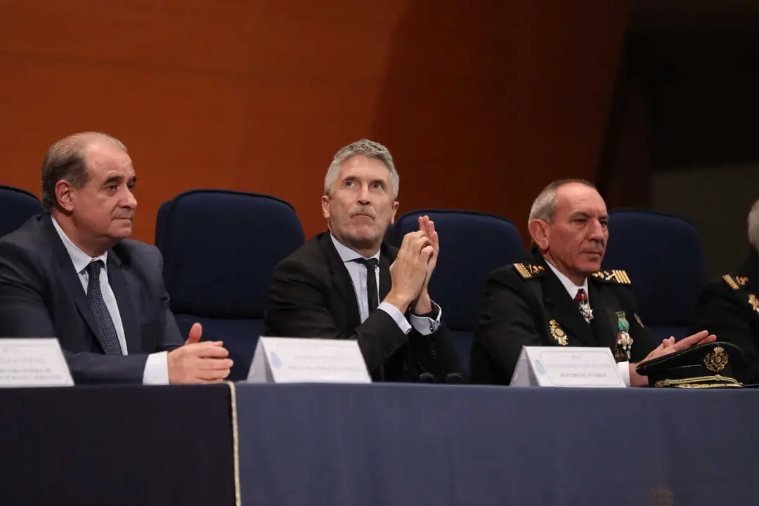 Archivo - El director general de la Polic&iacute;a Nacional, Francisco Pardo, el ministro del Interior, Fernando Grande- Marlaska, y el director adjunto operativo de la Polic&iacute;a Nacional, Jos&eacute; &Aacute;ngel Gonz&aacute;lez, durante el acto de jura comisarios