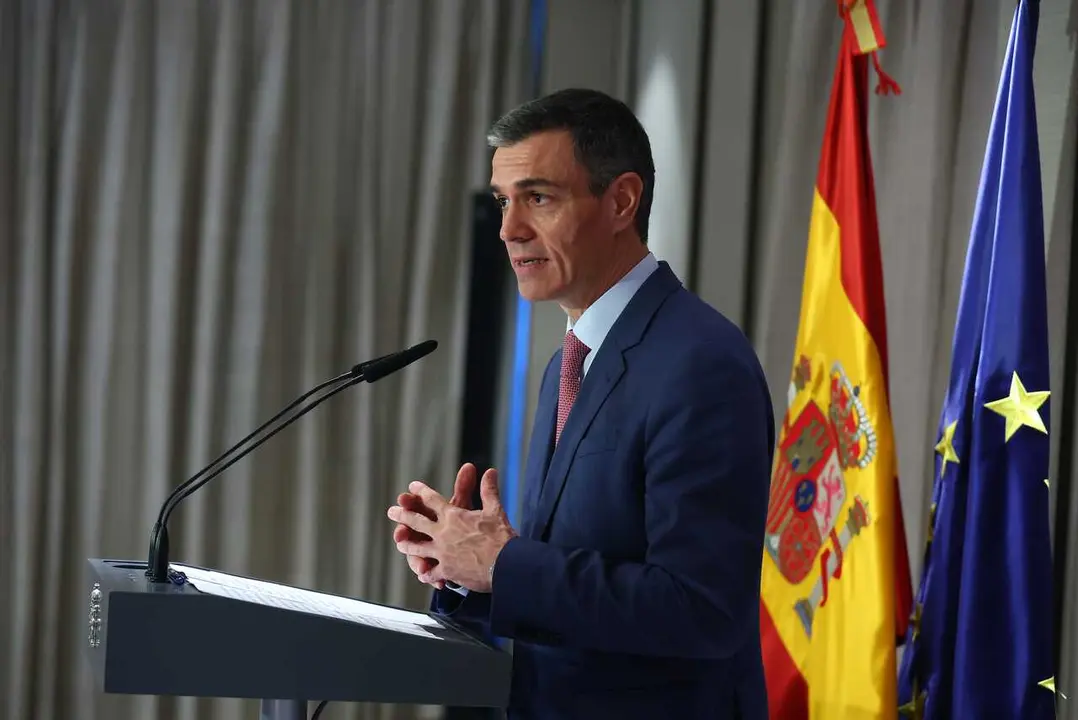 El presidente del Gobierno, Pedro S&aacute;nchez interviene durante un encuentro con empresarios espa&ntilde;oles del sector de la IA, en la residencia del embajador de Espa&ntilde;a en la Rep&uacute;blica de la India.