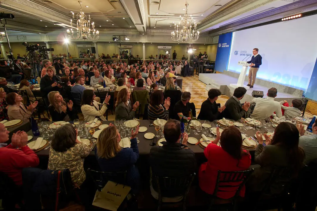 Archivo - El presidente del Partido Popular, Alberto N&uacute;&ntilde;ez Feij&oacute;o, participa en un acto de precampa&ntilde;a del PP de Navarra.