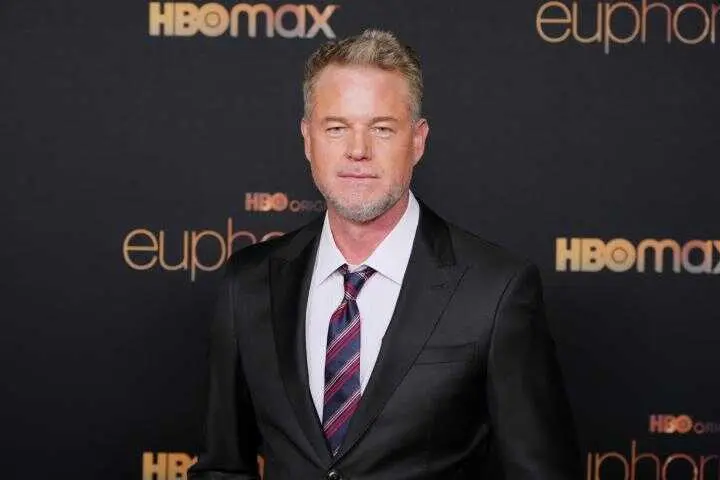 Eric Dane, actor conocido por sus papeles en &lsquo;Anatom&iacute;a de Grey&rsquo; y &lsquo;Euphoria&rsquo;, fotografiado en una alfombra roja en Los &Aacute;ngeles.