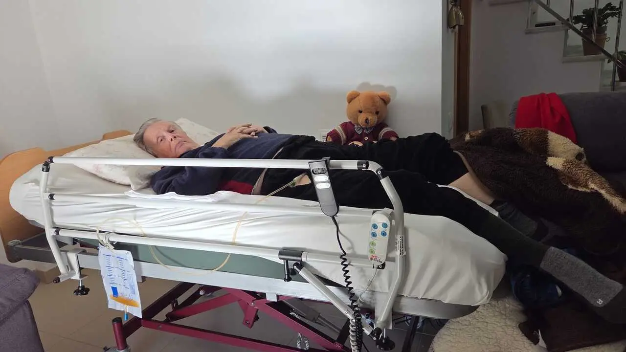 Dick Beekhus, encamado en su vivienda de Roquetas de Mar (Almer&iacute;a).