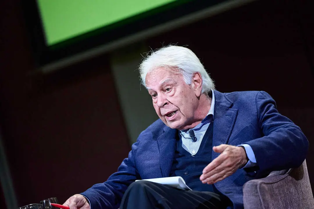 El expresidente del Gobierno Felipe Gonz&aacute;lez durante los Desayunos del Ateneo, a 10 de febrero de 2026, en Madrid (Espa&ntilde;a).
