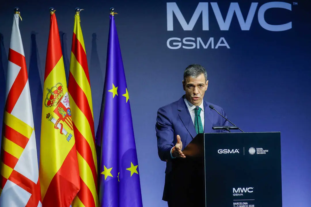 El presidente del Gobierno, Pedro S&aacute;nchez, interviene durante la cena oficial de inauguraci&oacute;n del Mobile World Congress (MWC) Barcelona 2026, en el Museu Nacional d'Art de Catalunya, a 1 de marzo de 2026, en Barcelona, Catalunya (Espa&ntilde;a). El Mobile Congre