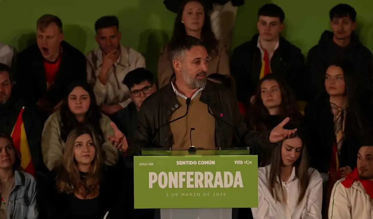 El presidente de Vox, Santiago Abascal, en un mitin en Ponferrada (Le&oacute;n), donde ha acompa&ntilde;ado al candidato de Vox a la Presidencia de la Junta, Carlos Poll&aacute;n.