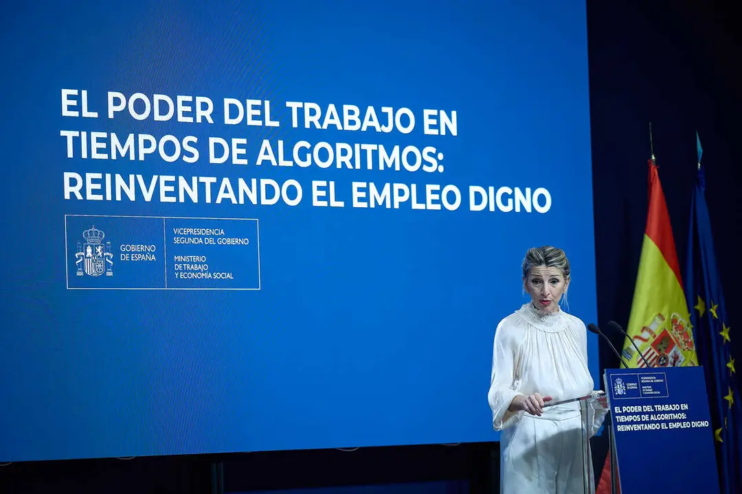 La vicepresidenta segunda y ministra de Trabajo y Econom&iacute;a Social, Yolanda D&iacute;az, durante unas jornadas sobre trabajo y algoritmos, en la sede del Ministerio, a 4 de marzo de 2026, en Madrid (Espa&ntilde;a). Bajo el t&iacute;tulo &lsquo;El poder del trabajo en tiempos de algo
