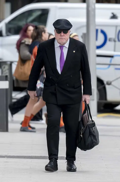 El excomisario Jos&eacute; Manuel Villarejo a su llegada a la Audiencia Nacional, a 3 de marzo de 2026, en Madrid (Espa&ntilde;a). Villarejo y dos periodistas se sientan desde ayer, 2 de marzo, en el banquillo de los acusados por el denominado 'caso Dina'.