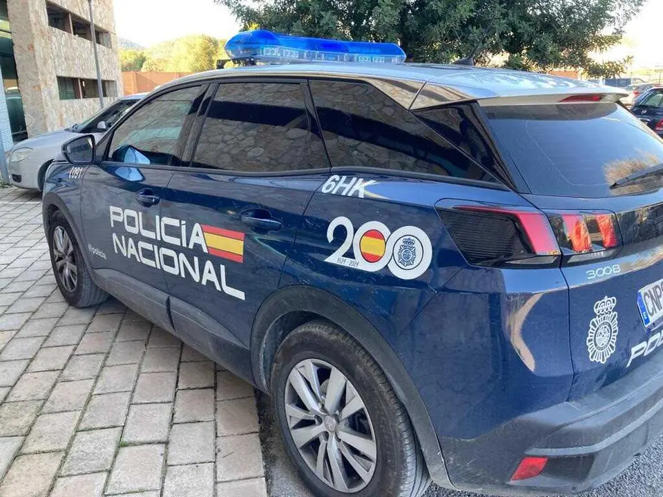 Archivo - Coche de Polic&iacute;a Nacional