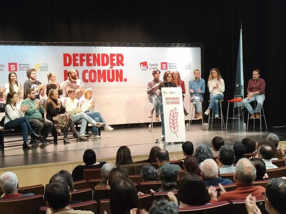 La ministra de Juventud e Infancia, Sira Rego, durante un acto electoral de la coalici&oacute;n En Com&uacute;n en Valladolid.