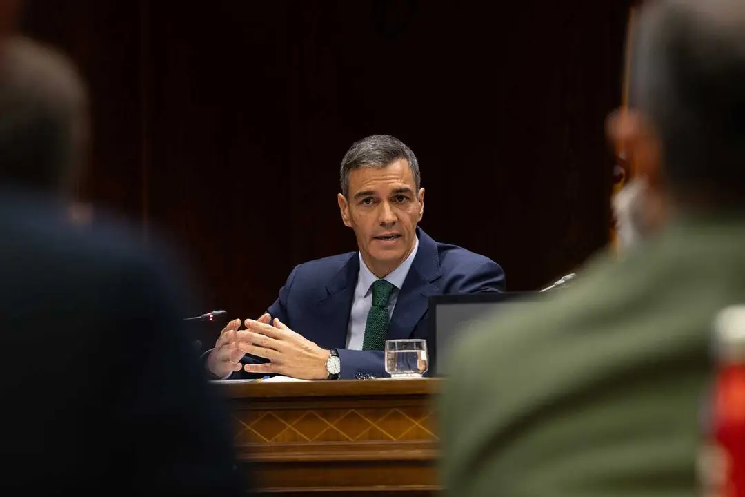 Archivo - El presidente del Gobierno, Pedro S&aacute;nchez, comparece en la Comisi&oacute;n de Investigaci&oacute;n sobre el 'caso Koldo', en el Senado, a 30 de octubre de 2025, en Madrid (Espa&ntilde;a). 