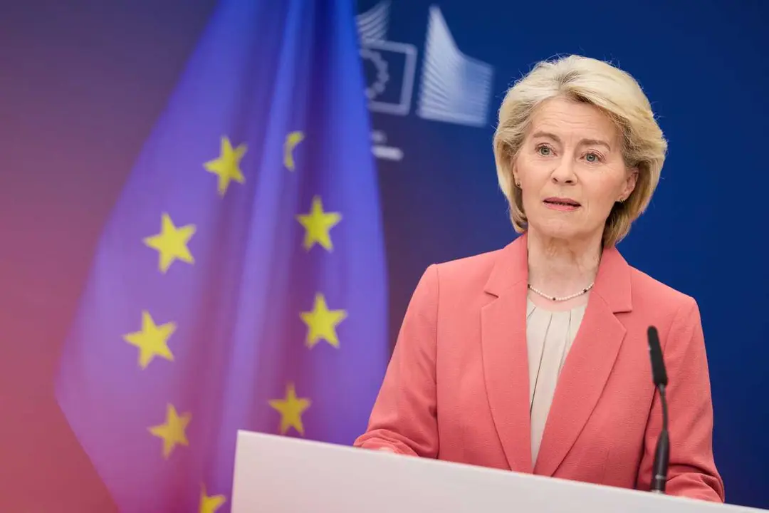 La presidenta de la Comisi&oacute;n Europa, Ursula von der Leyen, durante una rueda de prensa en Bruselas
