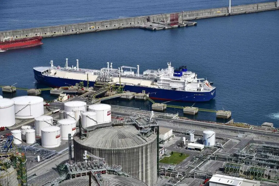 Archivo - Metanero en Bah&iacute;a de Bizkaia Gas