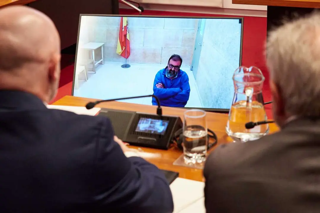 El ex asesor Koldo Garc&iacute;a durante su comparecencia ante la Comisi&oacute;n de Investigaci&oacute;n sobre adjudicaciones p&uacute;blicas, en el Parlamento de Navarra, a 11 de marzo de 2026, en Pamplona, Navarra (Espa&ntilde;a). Koldo Garc&iacute;a comparece por videoconferencia en el Parlam