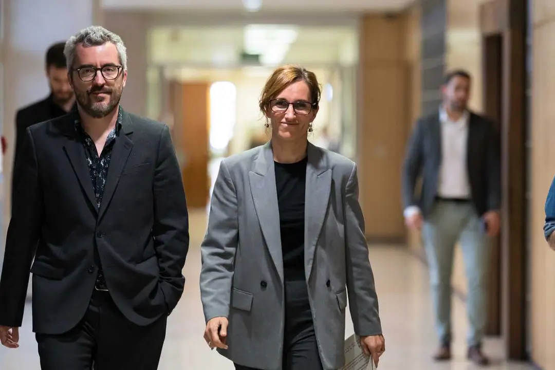 Archivo - La ministra de Sanidad, M&oacute;nica Garc&iacute;a, y el secretario de Estado de Sanidad, Javier Padilla, a su llegada a una rueda de prensa tras el pleno del Consejo Interterritorial del Sistema Nacional de Salud (CISNS), en la sede del Ministerio, a 14 de 