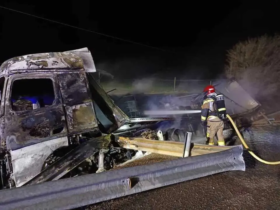 Cami&oacute;n accidentado en la A-2 en Arcos de Jal&oacute;n (Soria).