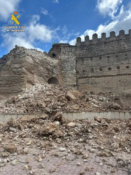La torre del castillo derrumbada este s&aacute;bado.