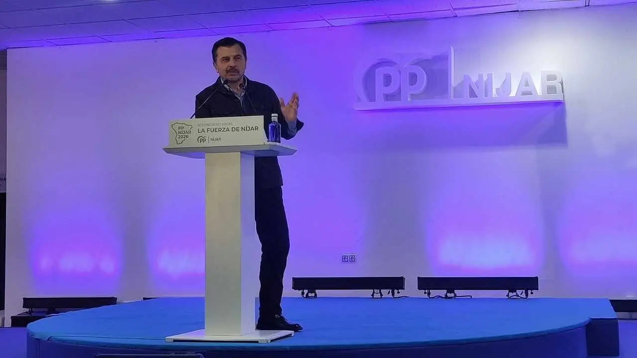 El portavoz parlamentario del PP-A, Toni Mart&iacute;n, interviene en el Congreso local del PP de N&iacute;jar (Almer&iacute;a).