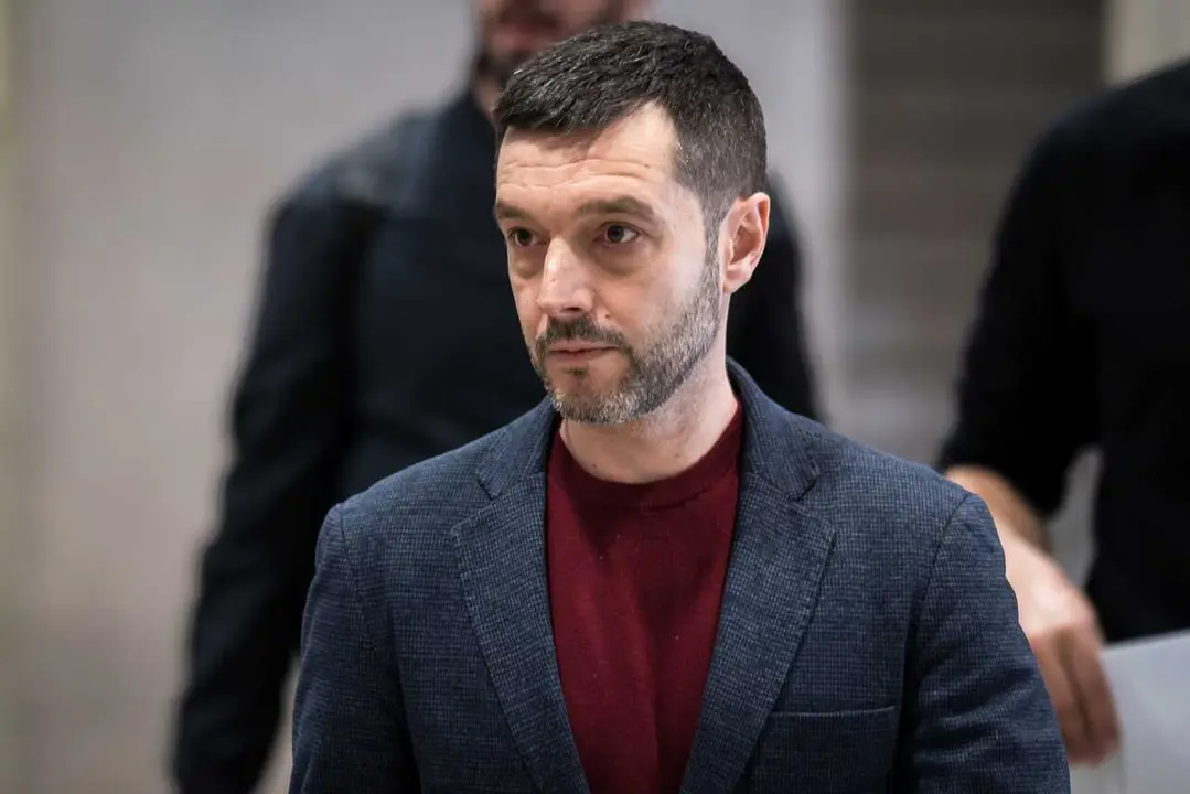 El  ministro de Derechos Sociales, Consumo y Agenda 2030,  Pablo Bustinduy, a su llegada al acto &lsquo;Hacia un estado social feminista. Infancia y desigualdad&rsquo;, en el Ministerio de Derechos Sociales, Consumo y Agenda 2030, a 4 de marzo de 2026, en Madrid (Esp