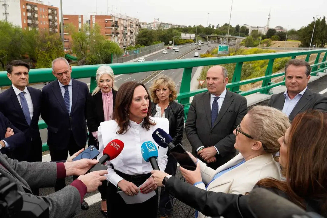 La consejera de Fomento, Articulaci&oacute;n del Territorio y Vivienda, Roc&iacute;o D&iacute;az, inaugura junto a la consejera de Cultura y Deporte, Patricia del Pozo, el carril BUS-VAO del Aljarafe. A 19 de marzo de 2026,en Sevilla (Andaluc&iacute;a , Espa&ntilde;a). La Junta de Andaluc&iacute;