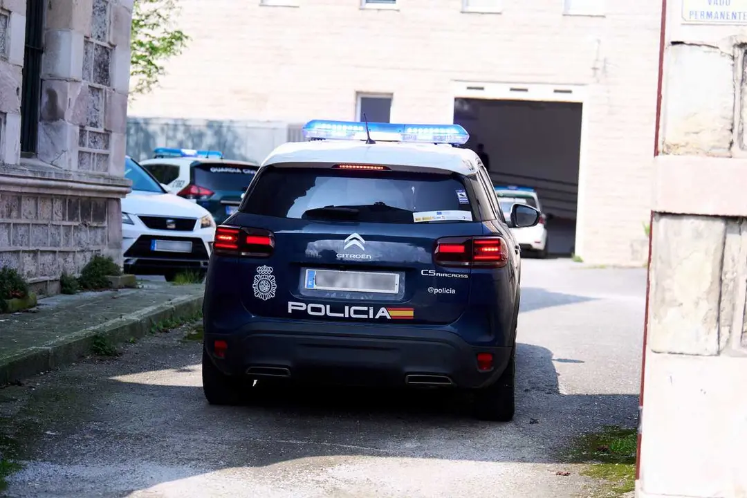 Un coche de la Polic&iacute;a Nacional 