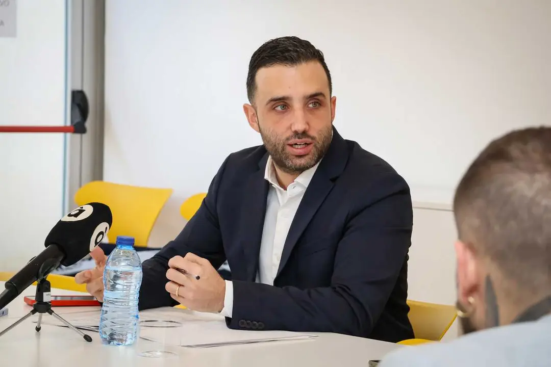 Archivo - El alcalde de Sagunt (Valencia), Dar&iacute;o Moreno, en un desayuno informativo