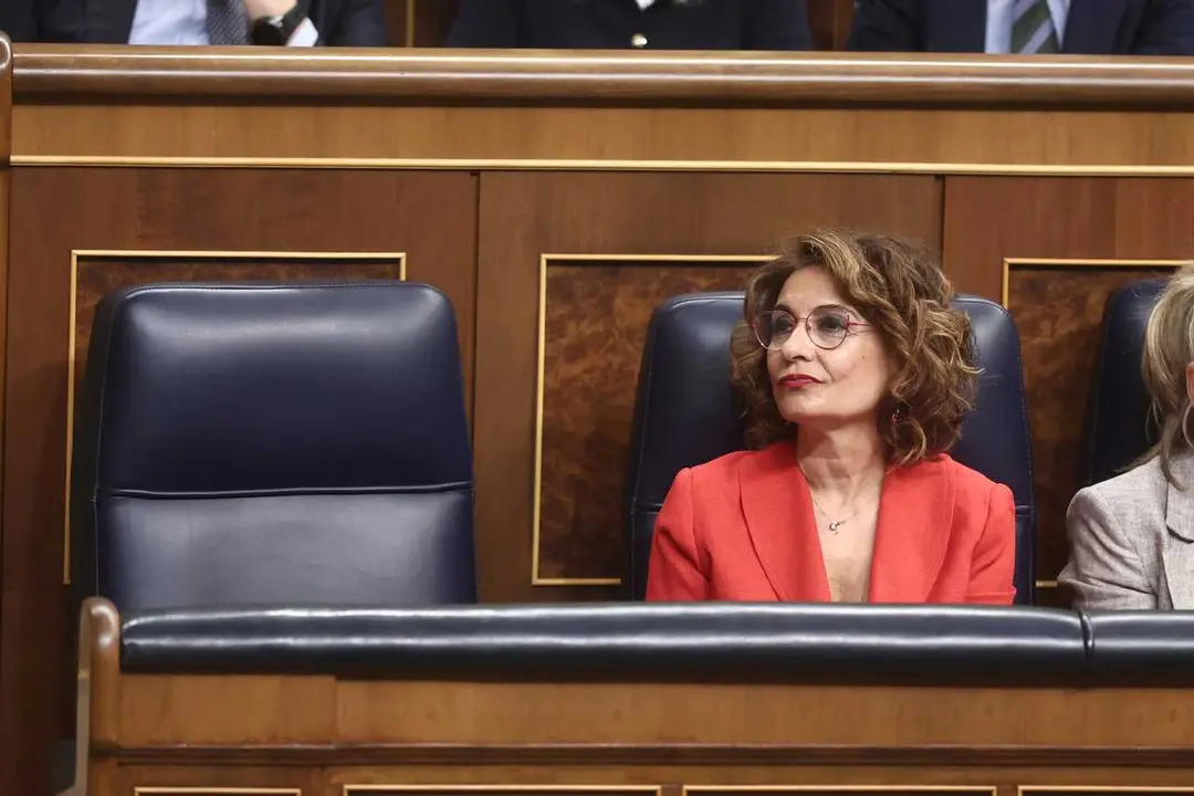 La vicepresidenta primera y ministra de Hacienda, Mar&iacute;a Jes&uacute;s Montero