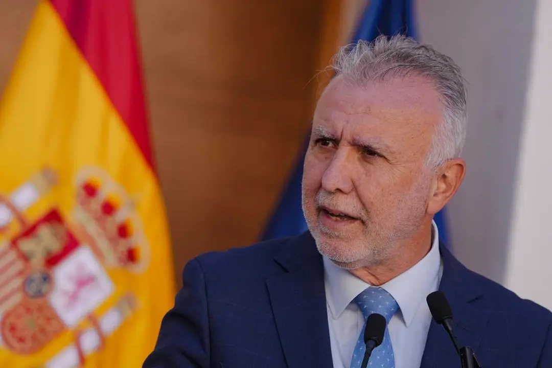 Archivo - El ministro de Pol&iacute;tica Territorial y Memoria Democr&aacute;tica, &Aacute;ngel V&iacute;ctor Torres, interviene tras presidir la constituci&oacute;n de la Comisi&oacute;n Mixta tras los da&ntilde;os provocados en la Comunitat Valenciana por la dana, a 18 de febrero de 2026, en Valencia 