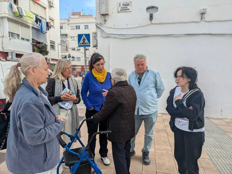 La coordinadora provincial de IU M&aacute;laga, Toni Morillas, el concejal de IU en el Ayuntamiento, David Tejeiro, y la candidata de Por Andaluc&iacute;a a las pr&oacute;ximas elecciones auton&oacute;micas, Victoria Morales.