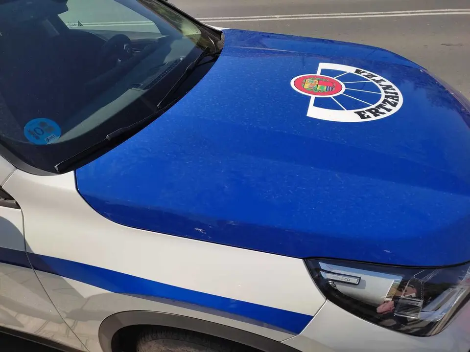 Archivo - Veh&iacute;culo de la Ertzaintza