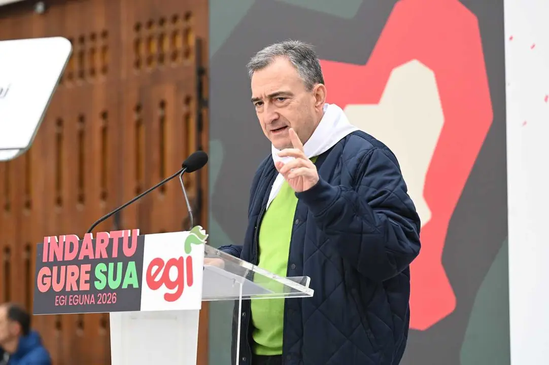 El presidente del EBB del PNV, Aitor Esteban, en un acto pol&iacute;tico en Mungia.
