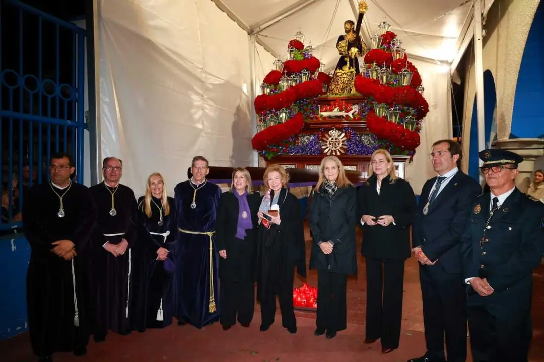 La Reina Do&ntilde;a Sof&iacute;a visita al Jes&uacute;s Nazareno en La Pescader&iacute;a en la noche marraja del Encuentro. Procesi&oacute;n Semana Santa Cartagena 2026