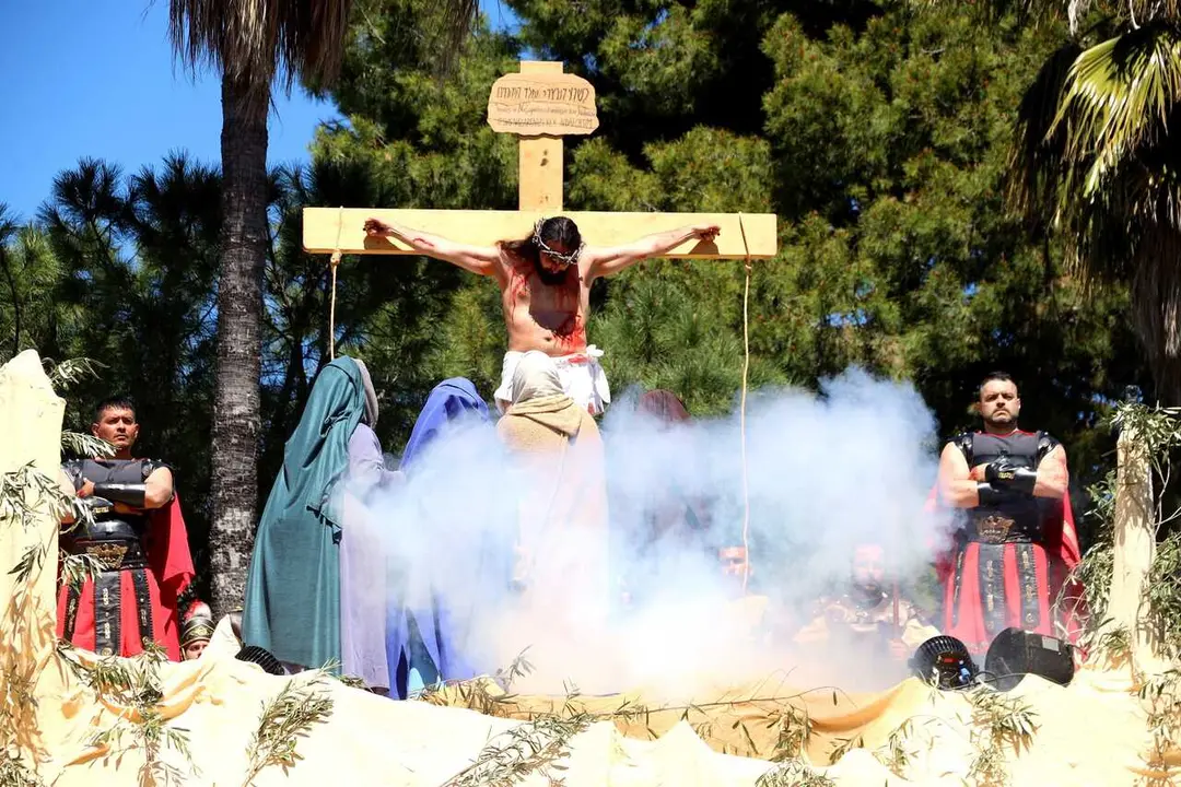 Benet&uacute;sser revive el juicio de Jes&uacute;s ante Pilatos