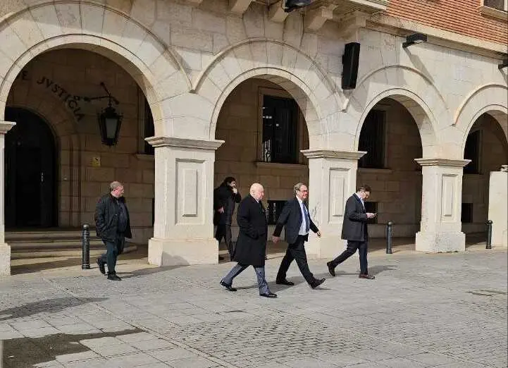 El presidente de Forestalia, Fernando Samper, a la salida del Juzgado en Teruel.