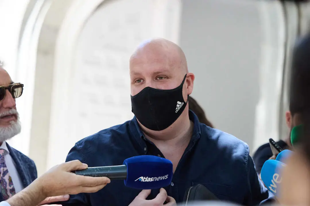 Archivo - El empresario &Aacute;lvaro Romillo, alias 'CryptoSpain', ofrece declaraciones a la prensa al salir de declarar en el Tribunal Supremo, a 11 de julio de 2025, en Madrid (Espa&ntilde;a).