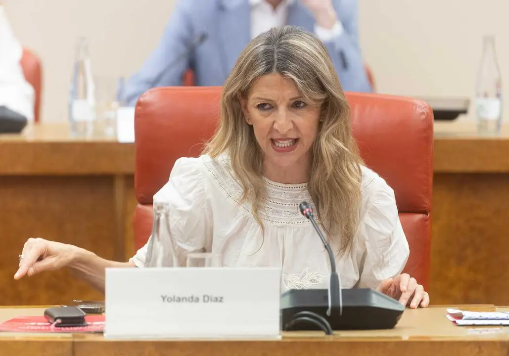 La vicepresidenta segunda y ministra de Trabajo y Econom&iacute;a Social, Yolanda D&iacute;az, durante una reuni&oacute;n, en el Congreso de los Diputados, a 23 de marzo de 2026, en Madrid (Espa&ntilde;a). 